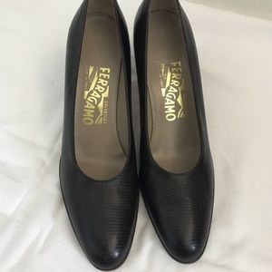 Salvatore Ferragamo Classic Brown Leather Pumps